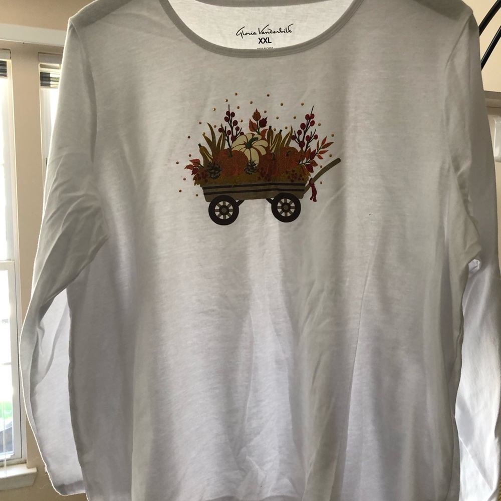 Fall themed Gloria Vanderbilt White Shirt  Bought this new , never worn it